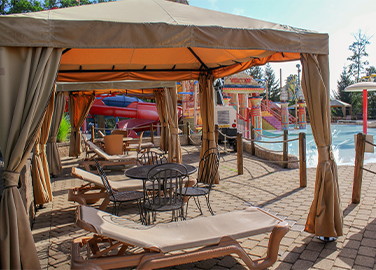 Pharaoh's Phortress Front Row Cabanas